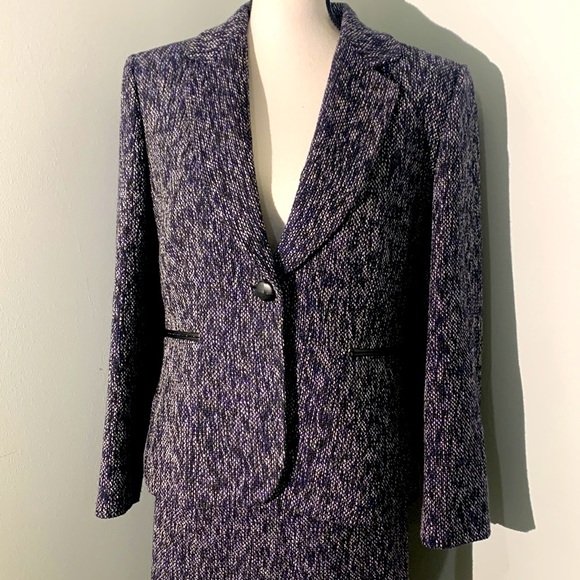 Tahari Arthur S Levine Navy Metallic Tweed 2 Piece Skirt Set Size 12P Go… - Picture 2 of 6